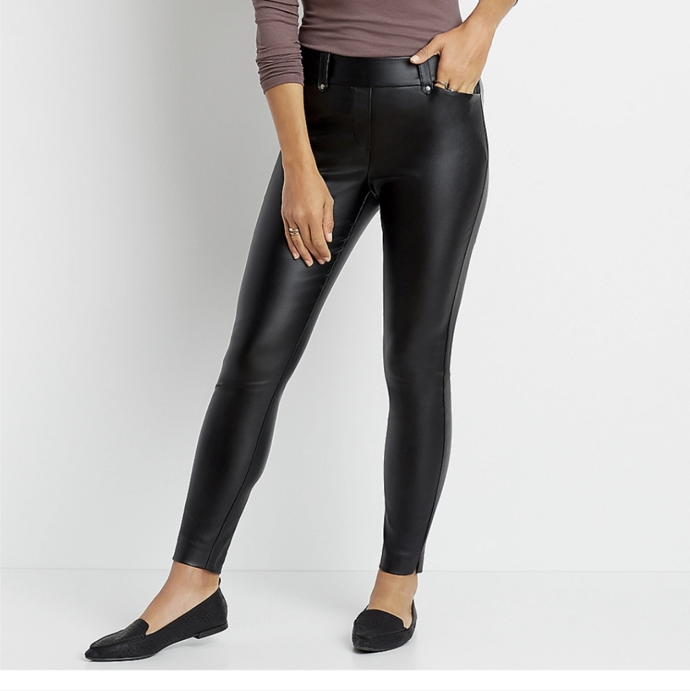 NWT Faux Leather Bengaline Skinny Ankle pant sz M
